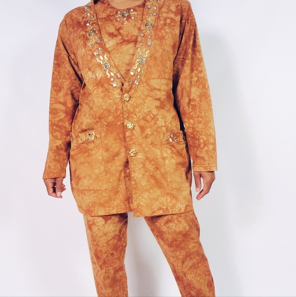 Embellished Set - Picture 3 of 16